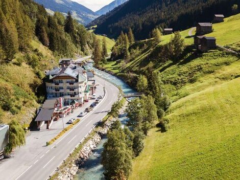 Hotel Höllroah Sommer